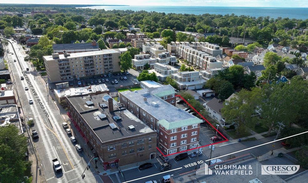 1392 Webb Rd, Lakewood, OH à vendre - Photo de l’immeuble – Image 2 sur 11