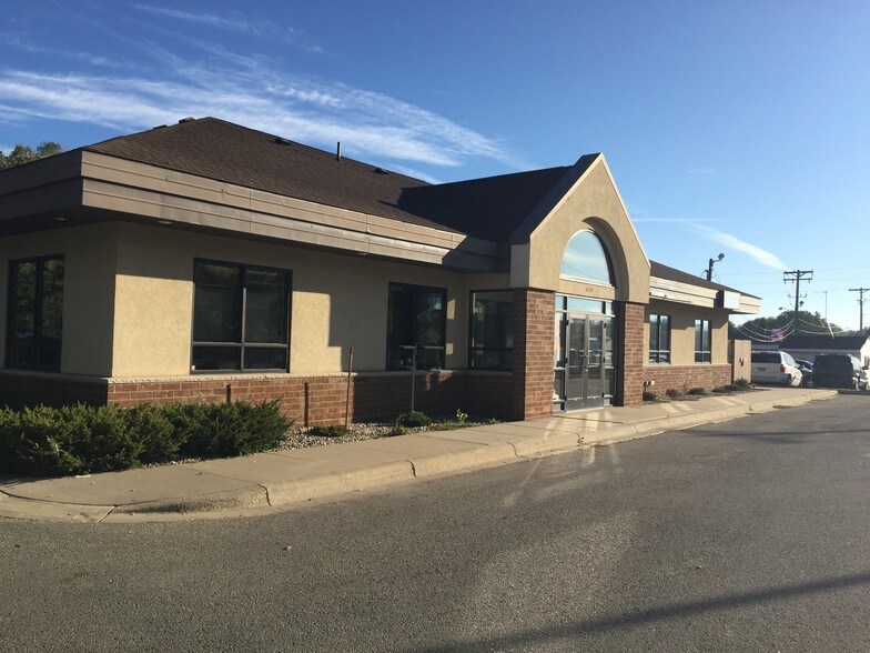 1620 60 Hwy W, Faribault, MN à vendre - Photo de l’immeuble – Image 1 sur 1