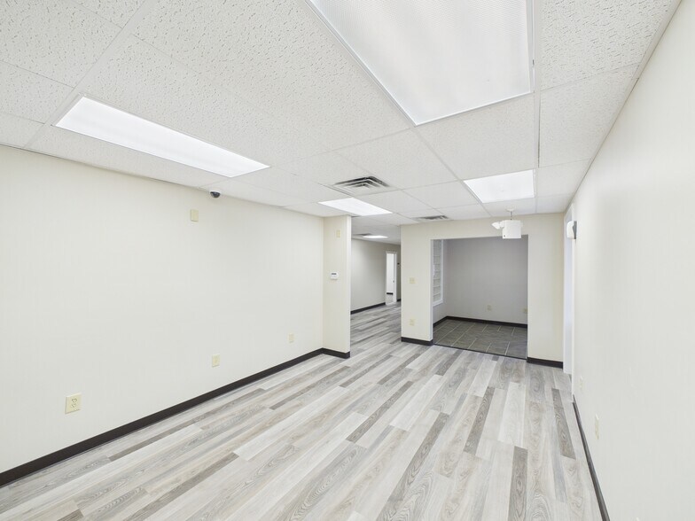 2358 W 23rd St, Bellaire, OH à vendre - Photo de l’immeuble – Image 3 sur 12