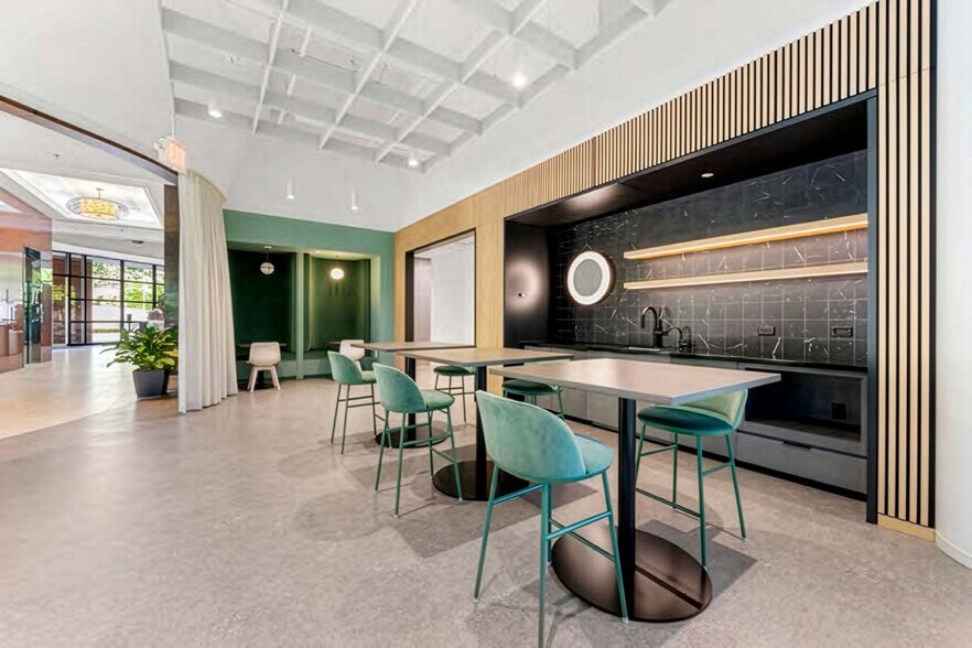 3101 Towercreek Pkwy SE, Atlanta, GA à louer - Photo de l’immeuble – Image 3 sur 6