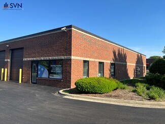 Plus de détails pour 707 Colomba Ct, St Charles, IL - Bureau à louer