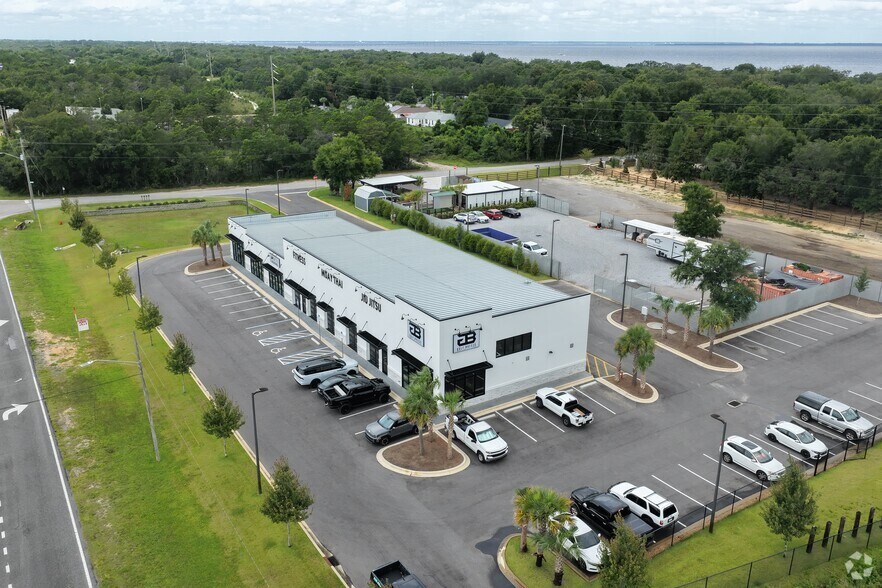 1626 Beechwood Dr, Gulf Breeze, FL à louer - Photo principale – Image 1 sur 4