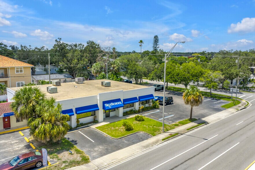 8440 4th St N, Saint Petersburg, FL à vendre - Photo de l’immeuble – Image 2 sur 31