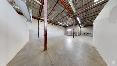 2403-2467 Rue Guénette, Saint-Laurent, QC à louer Numérisation 3D Matterport– Image 1 sur 6