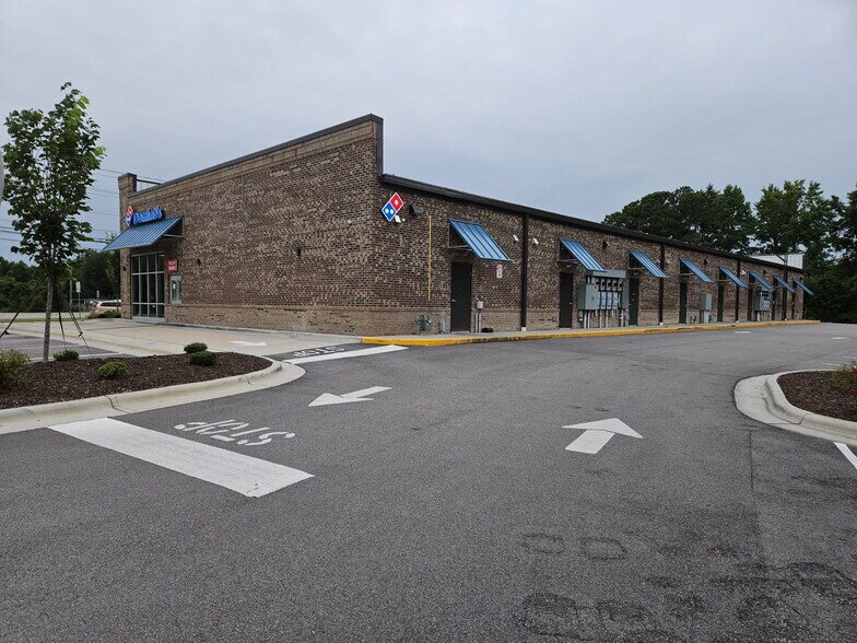 2509 Piney Green Rd, Jacksonville, NC à louer - Photo de l’immeuble – Image 2 sur 6
