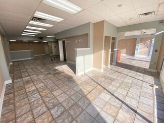Plus de détails pour 925-935 White Plains Rd, Trumbull, CT - Bureau, Local commercial à louer