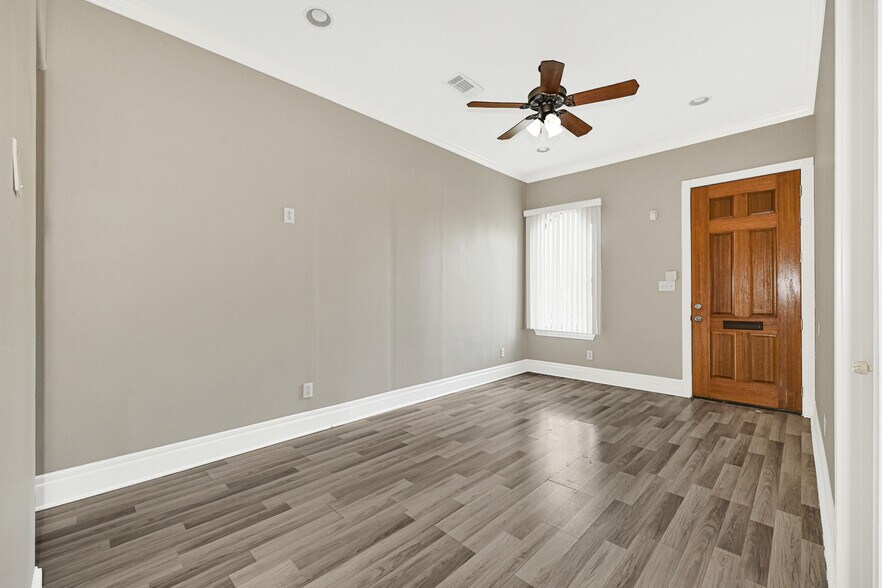 12816 Willow Centre Dr, Houston, TX à vendre - Photo de l’immeuble – Image 3 sur 26