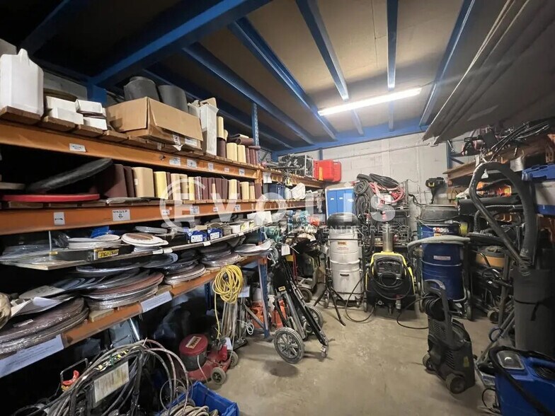 Local d'activités dans Champigny-sur-Marne à vendre - Photo intérieure – Image 2 sur 18