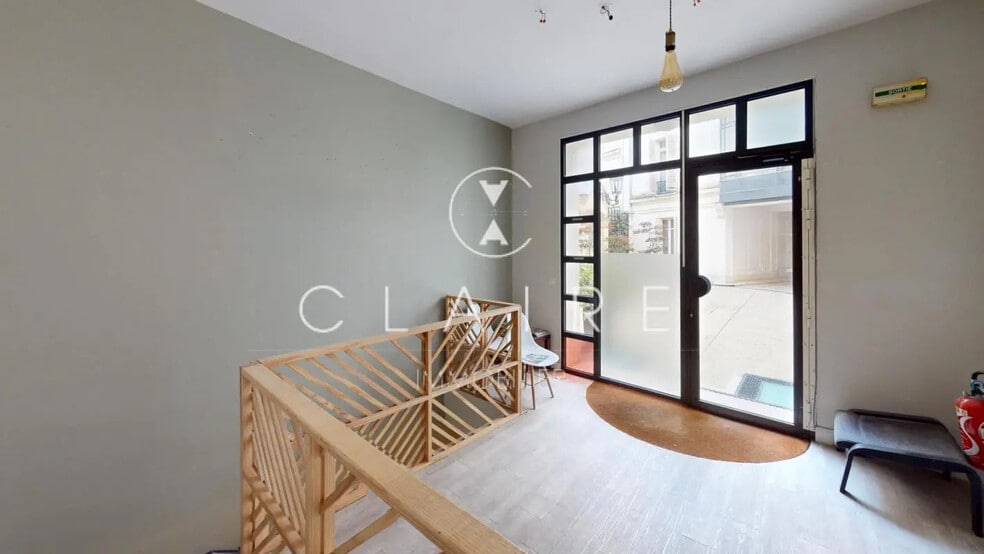 Local commercial dans Paris à vendre - Photo de l’immeuble – Image 1 sur 10