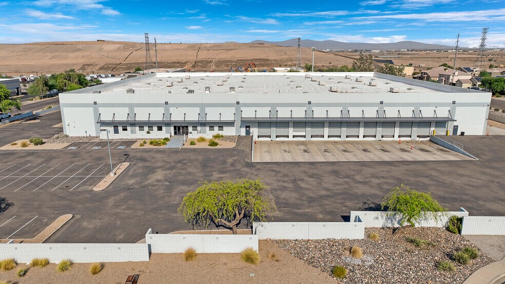 10950 W Northview Ave, Glendale, AZ à louer - Photo de l’immeuble – Image 2 sur 7