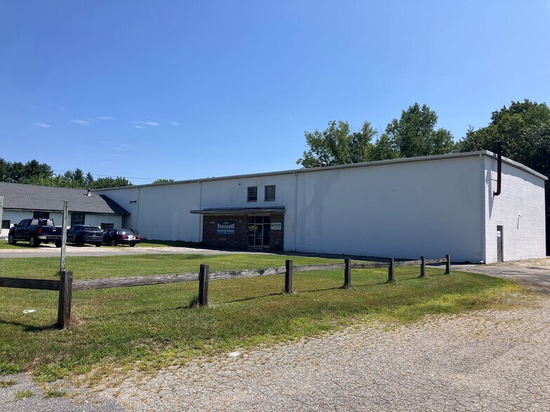 435 Wrentham Rd, Bellingham, MA à louer - Photo principale – Image 1 sur 7