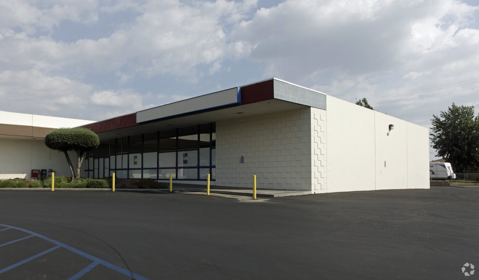 34601 Yucaipa Blvd, Yucaipa, CA à louer - Photo principale – Image 3 sur 4