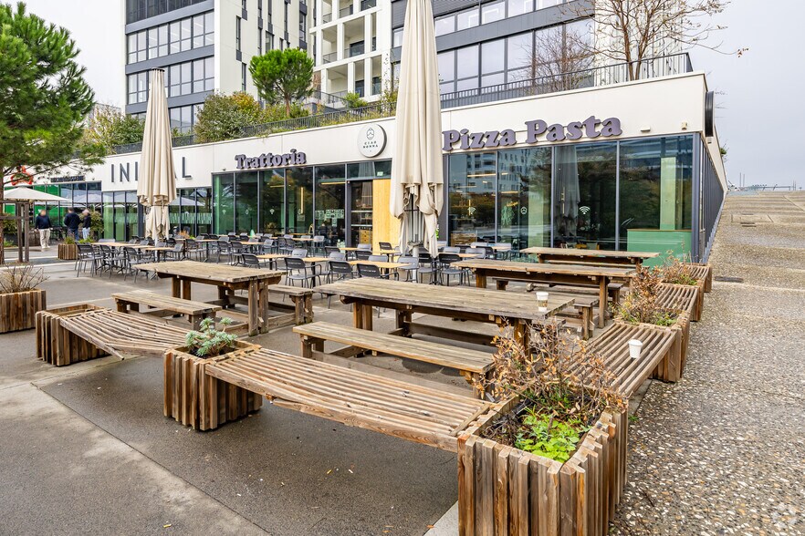 5 Rue Simone Veil, Vénissieux à vendre - Photo de l’immeuble – Image 3 sur 20