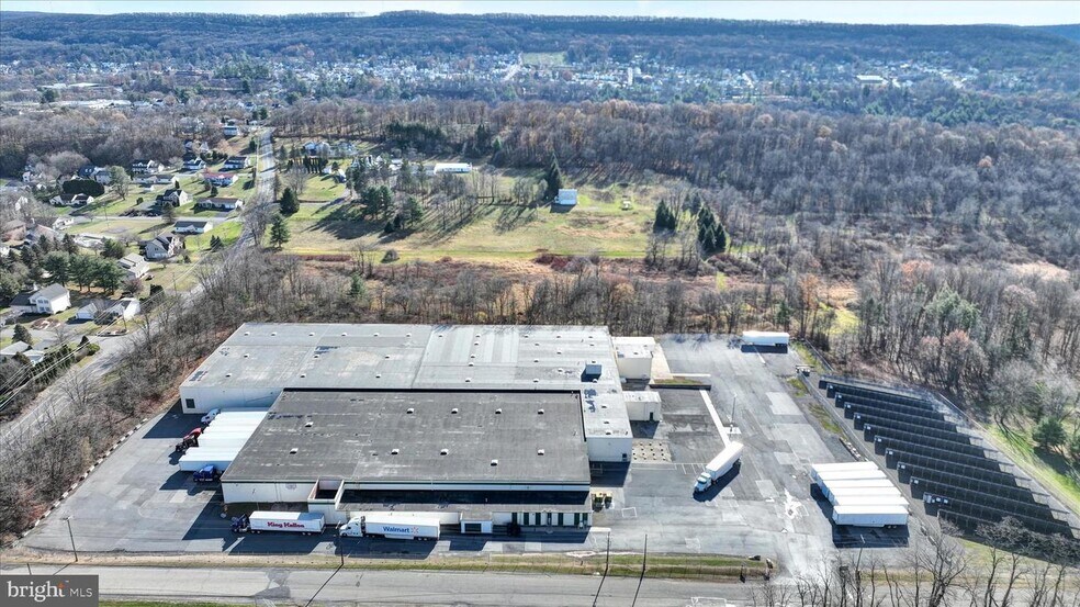 190 Walnut Ln, Pottsville, PA à vendre - Photo de l’immeuble – Image 1 sur 32