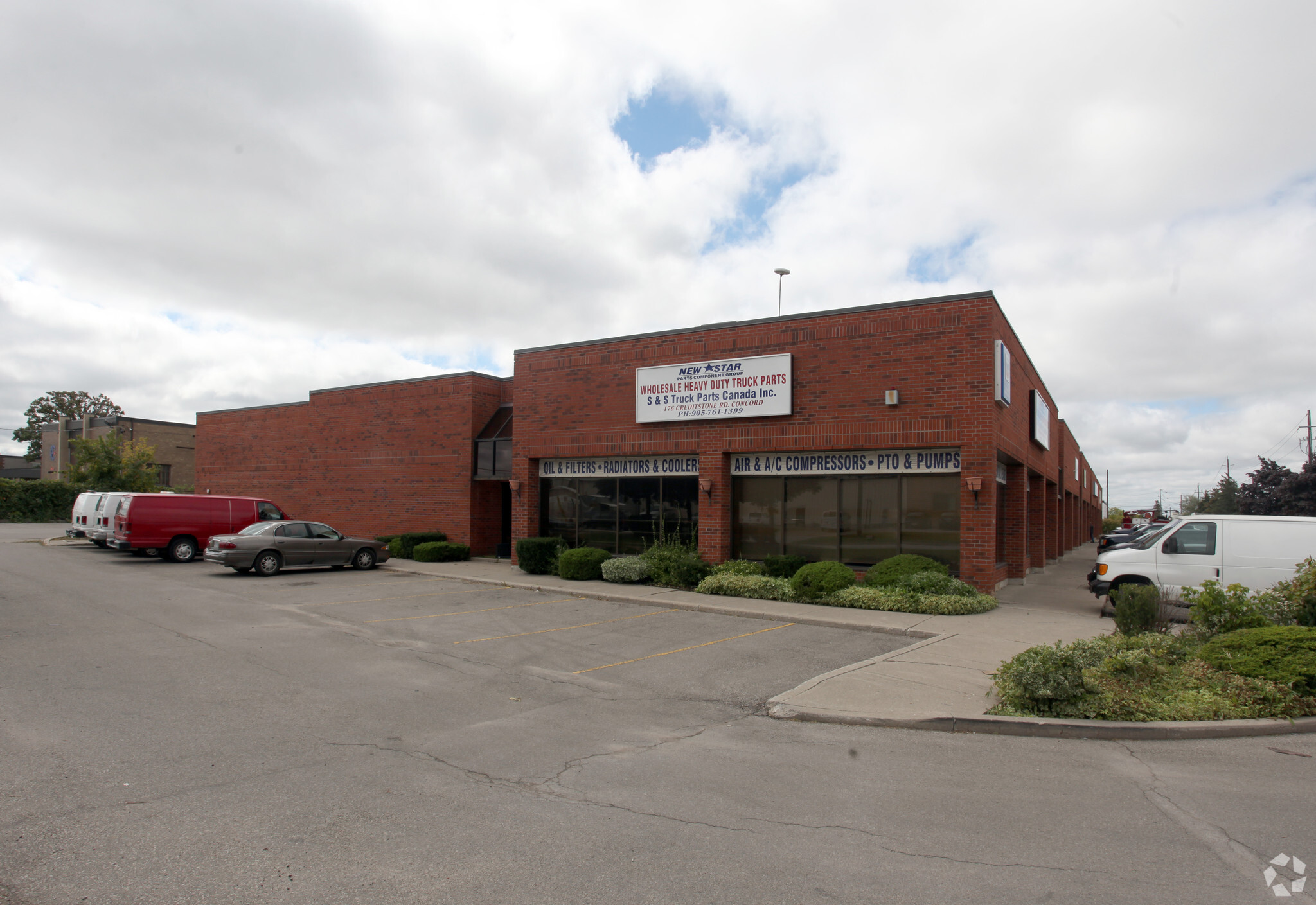 176 Creditstone Rd, Vaughan, ON à vendre Photo principale– Image 1 sur 7