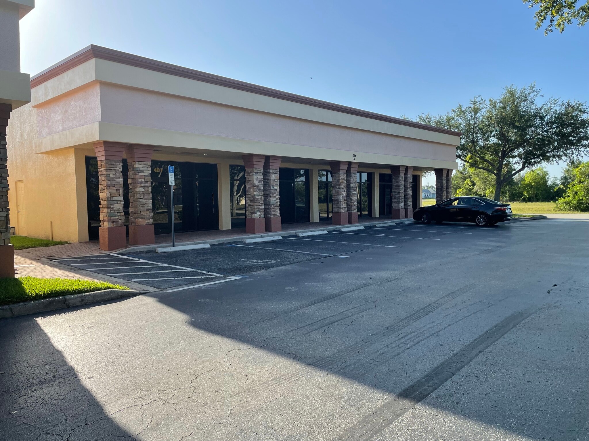814 SW Pine Island Rd, Cape Coral, FL à louer Photo intérieure– Image 1 sur 6