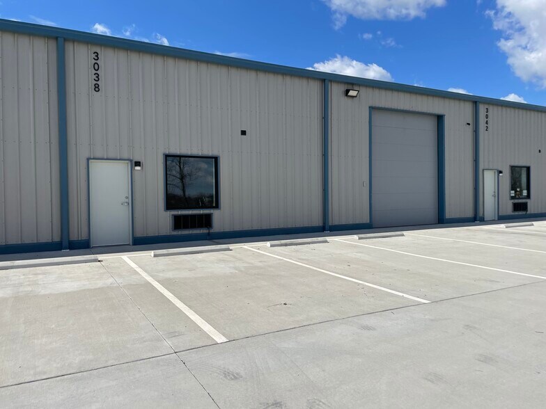 3038 Elizabeth St, Nicholasville, KY à louer - Photo de l’immeuble – Image 1 sur 7