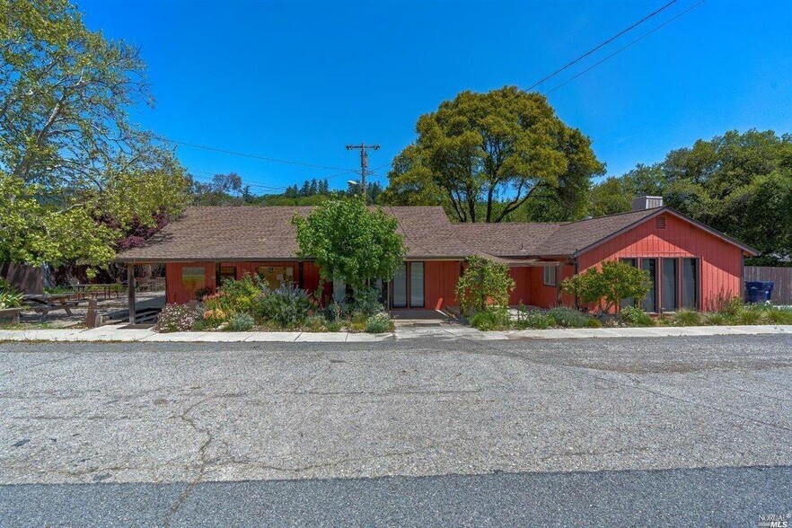 26701 Hwy 128, Yorkville, CA à vendre - Photo de l’immeuble – Image 3 sur 13