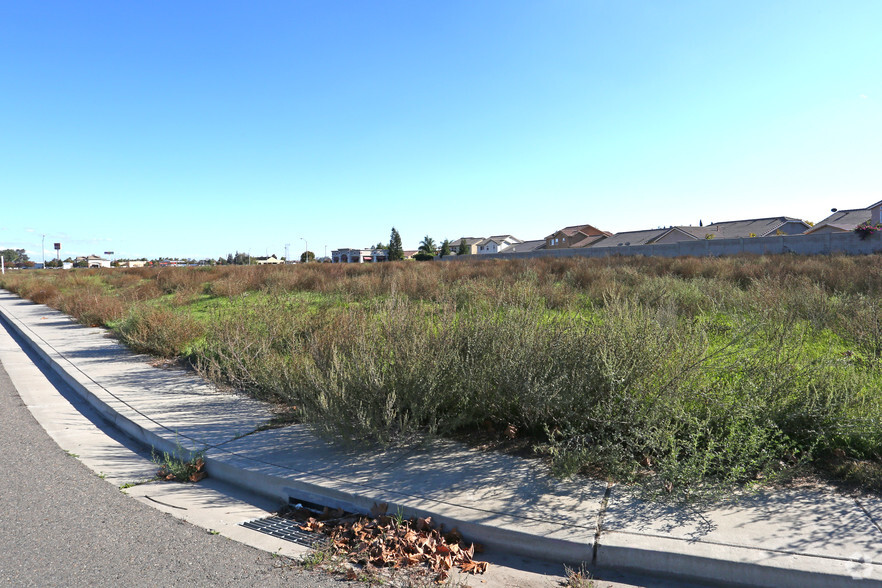 3037 Bell Dr, Atwater, CA à vendre - Photo de l’immeuble – Image 3 sur 4