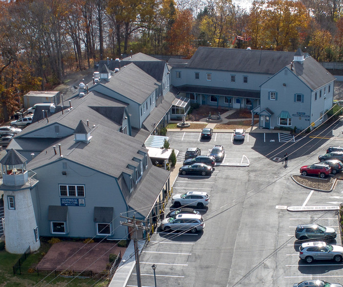 88 Ryders Ln, Stratford, CT à louer - Photo de l’immeuble – Image 1 sur 2