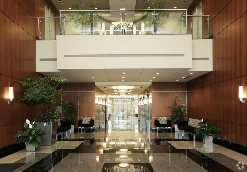 215 Schilling Cir, Hunt Valley, MD à louer - Hall d’entrée – Image 3 sur 15