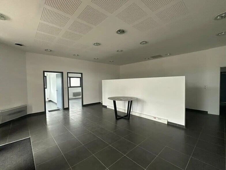 Bureau dans Molsheim à louer - Photo de l’immeuble – Image 2 sur 7