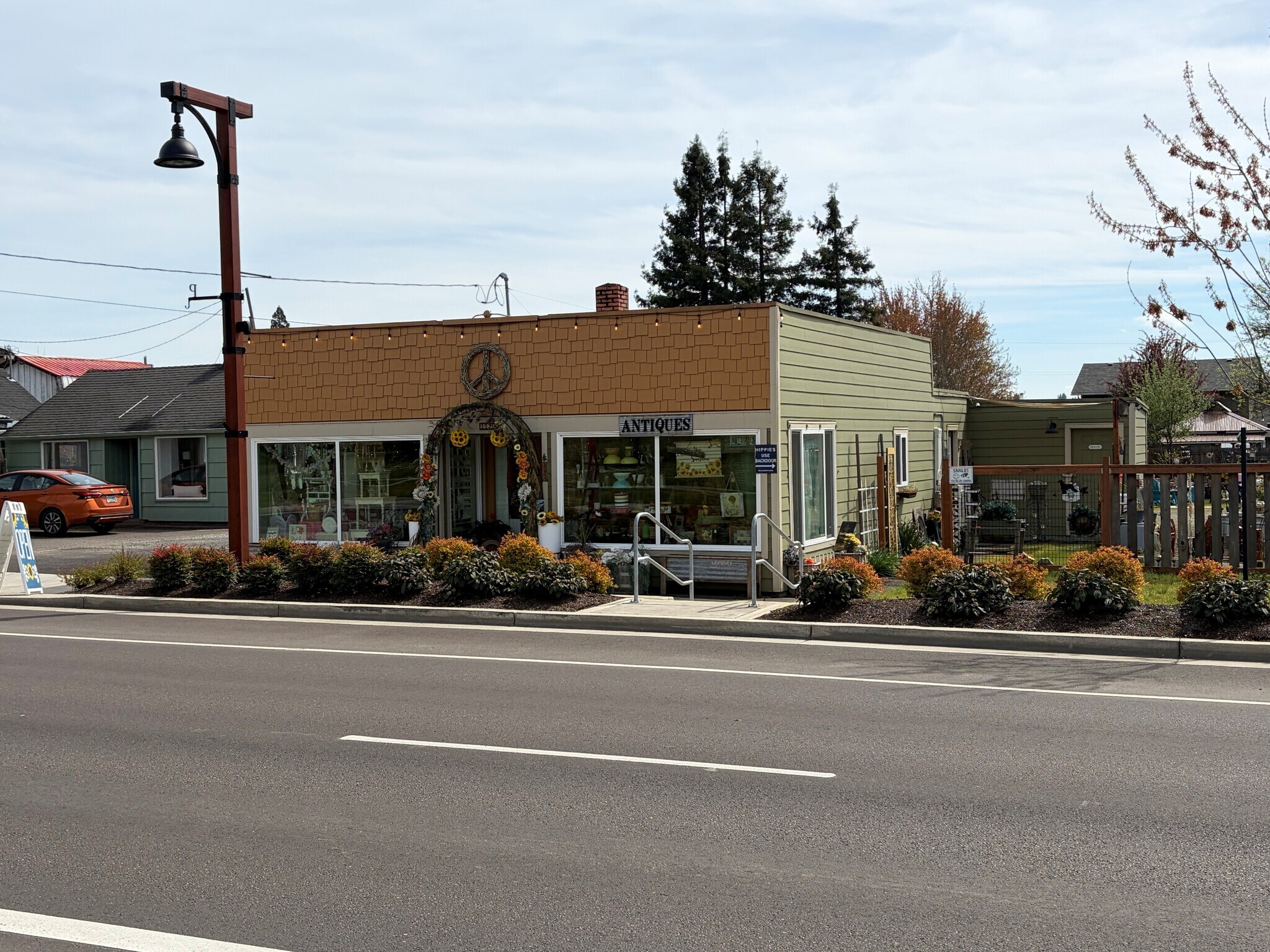 1120 Main St, Philomath, OR à louer Photo de l’immeuble– Image 1 sur 18
