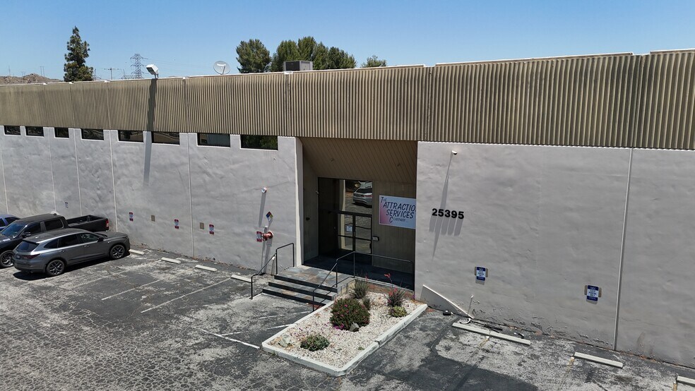 25371-25395 Rye Canyon Rd, Valencia, CA à louer - Photo de l’immeuble – Image 2 sur 20