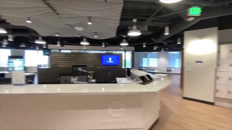 10190 Covington Cross Dr, Las Vegas, NV à louer - Vidéo sur l’annonce professionnelle – Image 2 sur 11