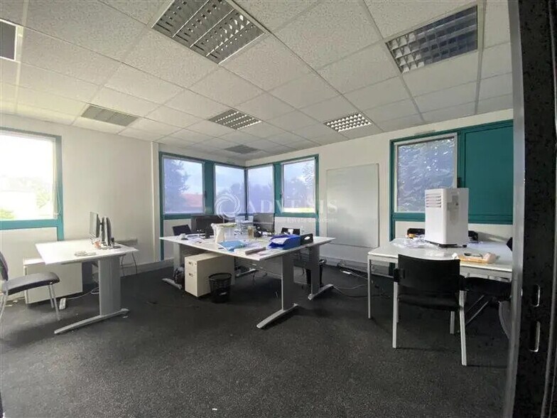 Bureau dans Arcueil à louer - Photo de l’immeuble – Image 2 sur 7