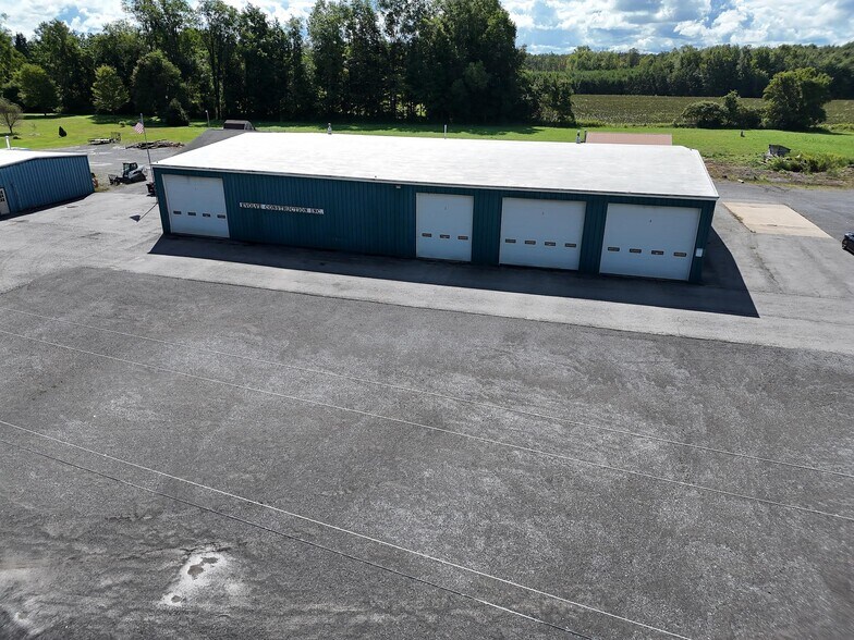 5302 Brown Rd, Verona, NY à louer - Photo de l’immeuble – Image 1 sur 2
