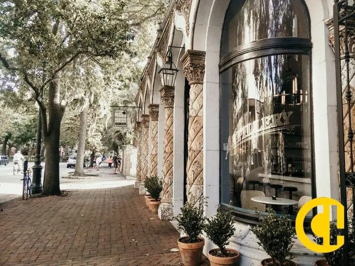 2 Place Des Palabres, Saint-Fons à vendre Photo de l’immeuble– Image 1 sur 2