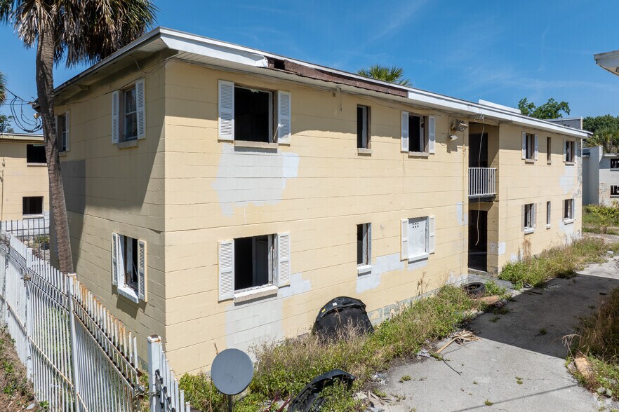 4646 Moncrief Rd, Jacksonville, FL à vendre - Photo de l’immeuble – Image 3 sur 18