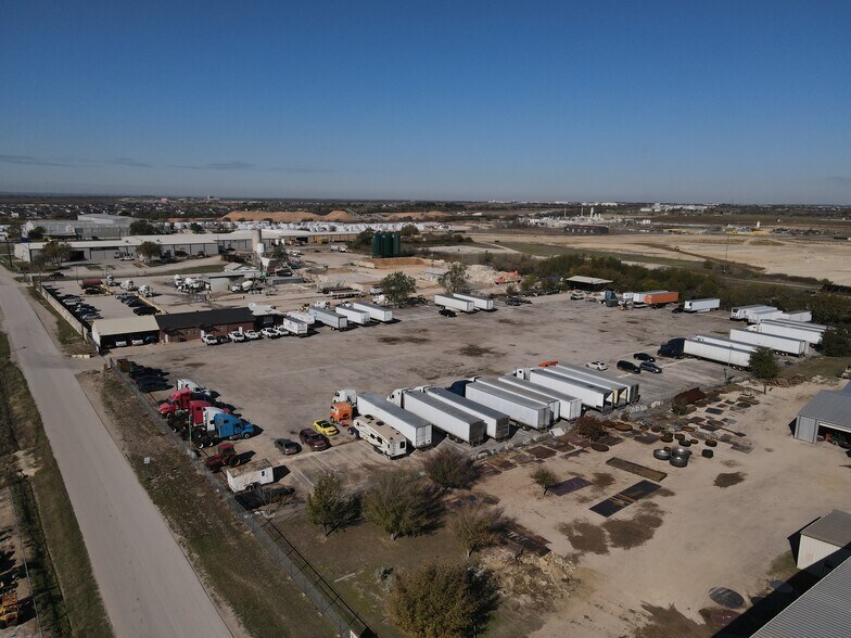 1732 E Hicks Field Rd, Fort Worth, TX à vendre - Aérien – Image 2 sur 3