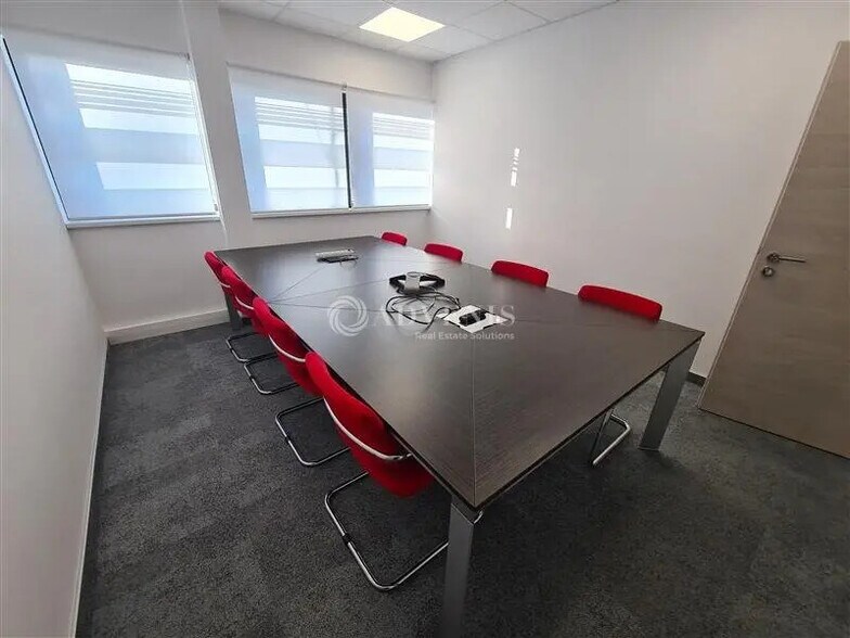 Bureau dans Ars-Laquenexy à louer - Photo de l’immeuble – Image 3 sur 8