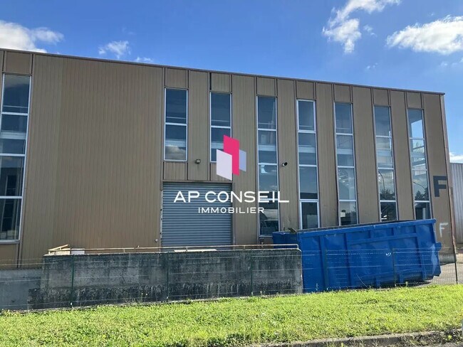 Plus de détails pour Local d'activités, Industriel/Logistique à louer