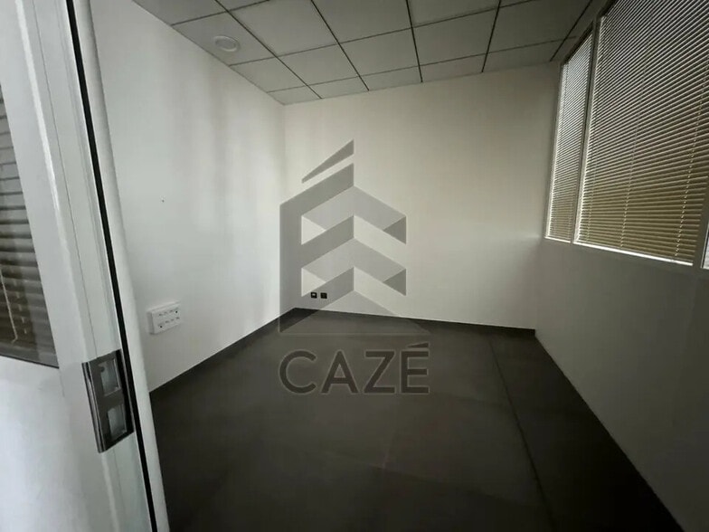 Bureau dans Eysines à louer - Photo intérieure – Image 3 sur 5