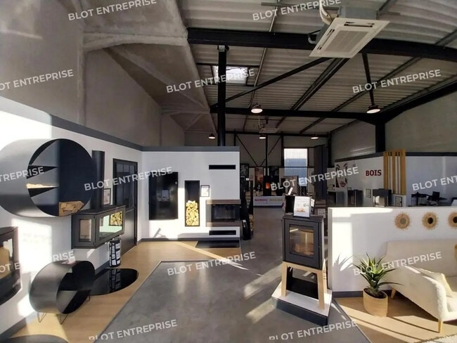 Plus de détails pour 9 Allée Du Zéphyr, Pornichet - Local commercial à louer