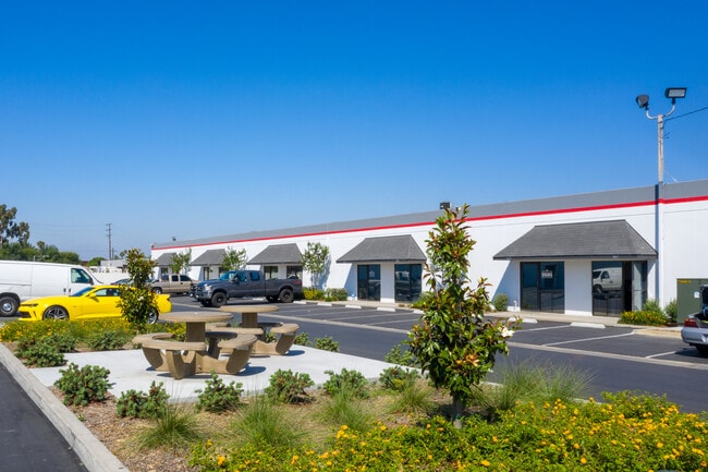 Plus de détails pour 3619-3735 San Gabriel River Pky, City Of Industry, CA - Industriel/Logistique à louer