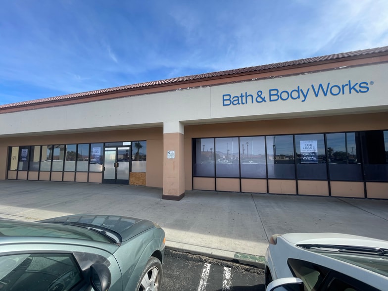 730-740 N China Lake Blvd, Ridgecrest, CA à louer - Photo de l’immeuble – Image 1 sur 6