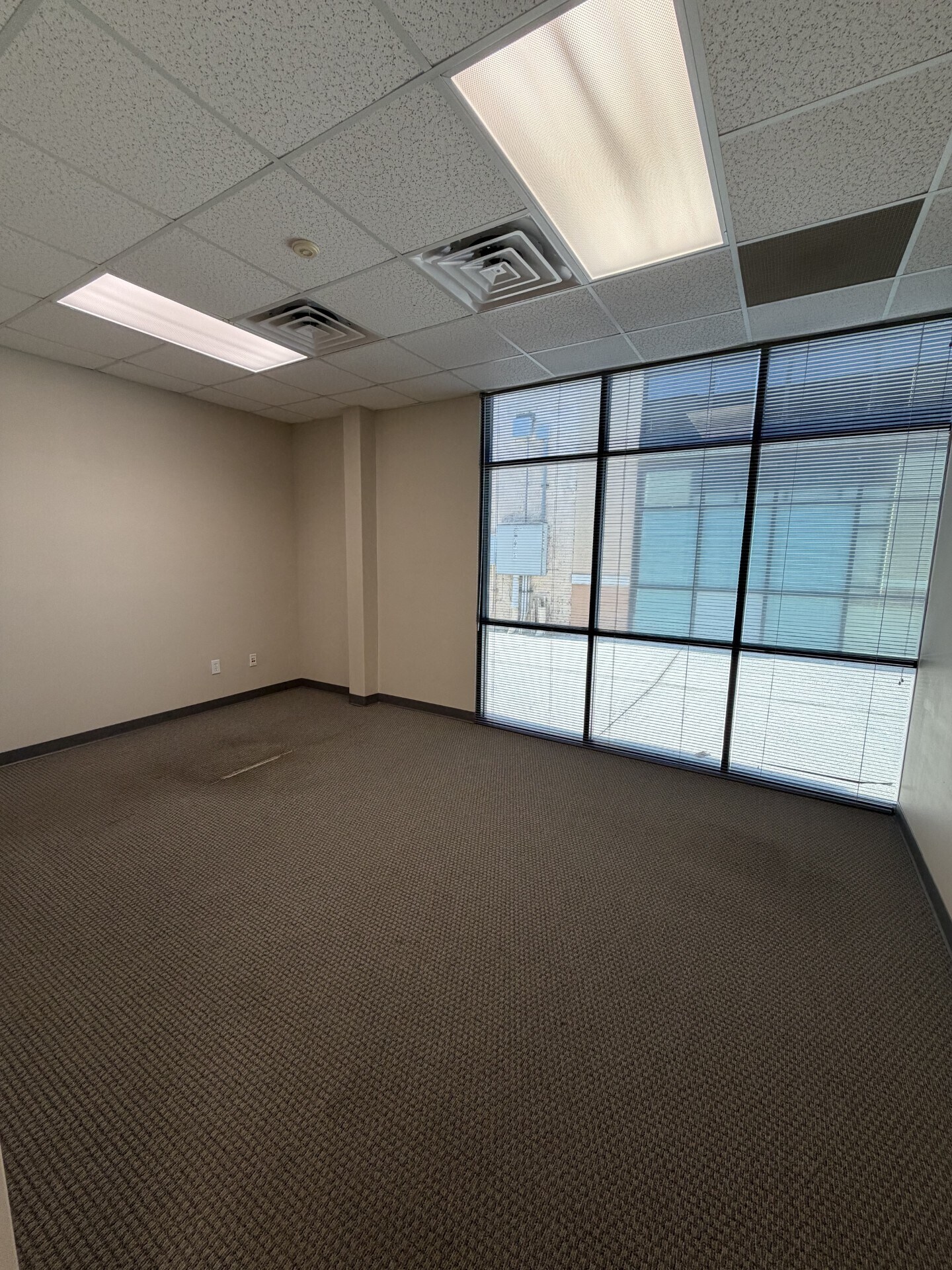 9889 Gate Pky, Jacksonville, FL à louer Photo intérieure– Image 1 sur 5