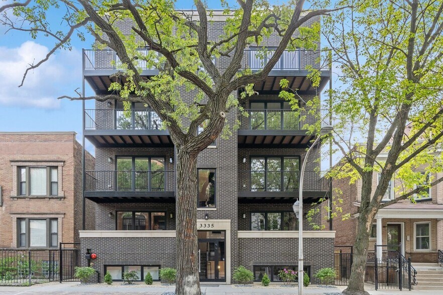 3335 N Sheffield Ave, Chicago, IL à vendre - Photo principale – Image 1 sur 26