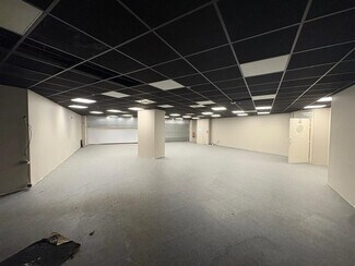 Plus de détails pour Local commercial à louer