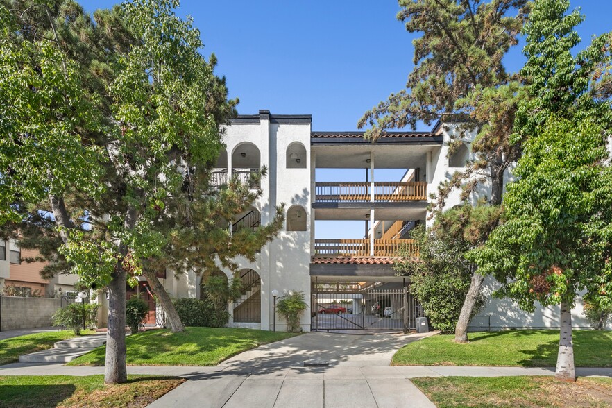 629-631 E Elk Ave, Glendale, CA à vendre - Photo de l’immeuble – Image 1 sur 20