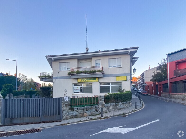 Bureau dans Guadarrama, Madrid à louer - Photo de l’immeuble – Image 2 sur 3