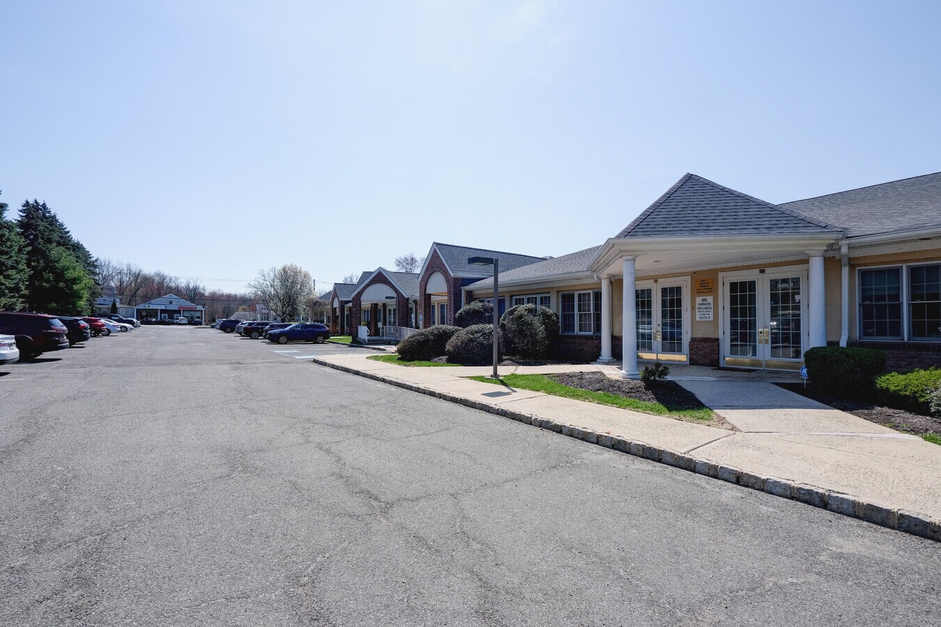 27 Mountain Blvd, Warren, NJ 07059 - Lot 7 - - Photo intérieure - Image 1 of 24