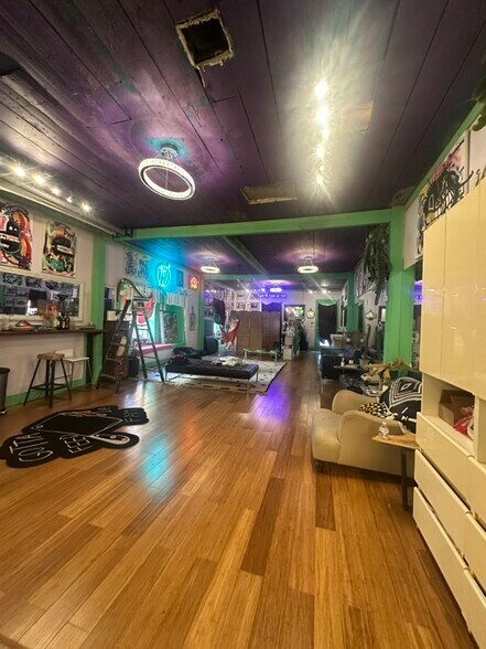 304 S Lockwood Dr, Houston, TX à louer - Photo de l’immeuble – Image 3 sur 17