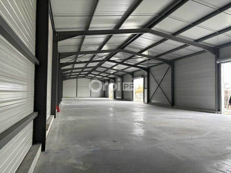 Local commercial dans Vedène à louer - Photo de l’immeuble – Image 3 sur 3