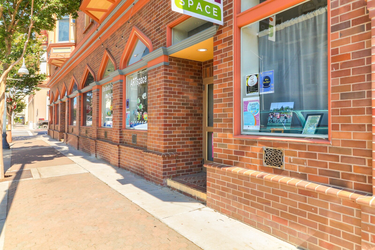 449-455 San Benito St, Hollister, CA à louer Photo intérieure– Image 1 sur 12