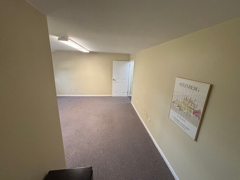 1000 N York Rd, Willow Grove, PA à louer - Photo de l’immeuble – Image 3 sur 9